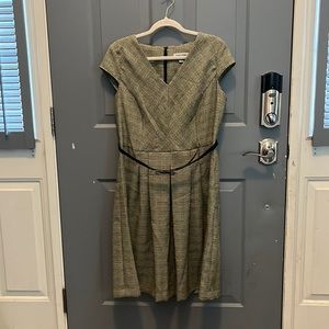 Practically brand new, no tags but unsure if it’s ever even been worn.